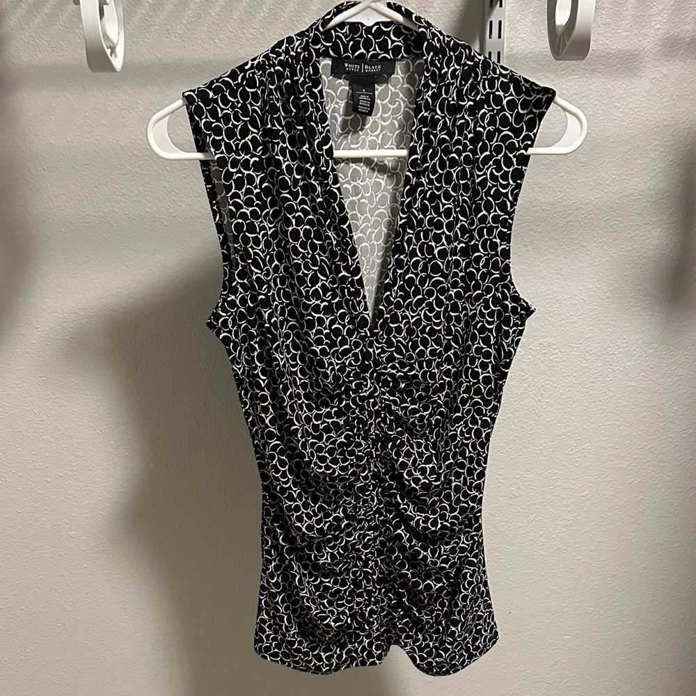NWOT White House Black Market Stretchy Sleeveless Black/White Top Size S